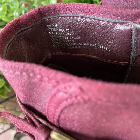 JustFab Binnae High Heeled Bootie; Burgundy Suede W/Multi-Straps & Buckles; Sz 9 - Picture 11 of 16
